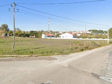 Terreno à venda em Torres Novas