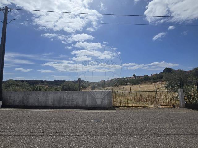 Terreno à venda em Torres Novas