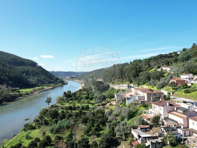 Terreno à venda em Torres do Mondego, Coimbra RE/MAX Portugal