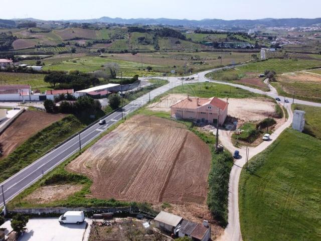 Terreno à venda em Torres Vedras