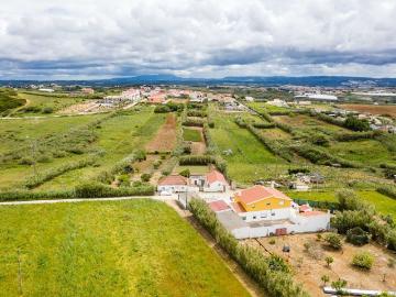 Terreno à venda em Torres Vedras