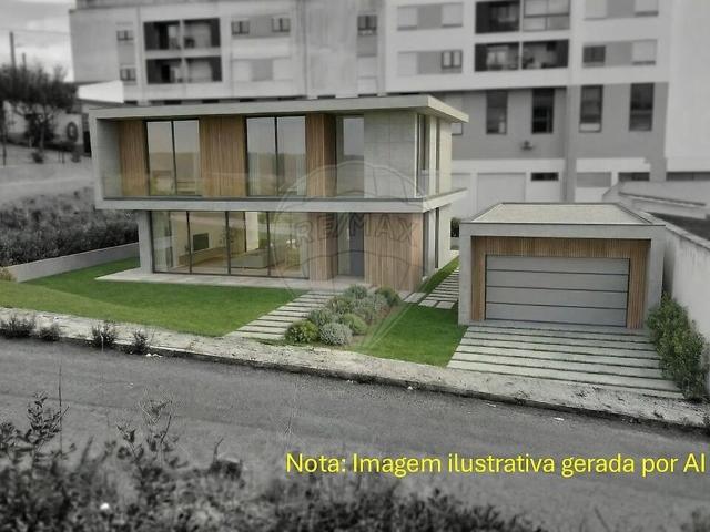 Terreno à venda em Torres Vedras