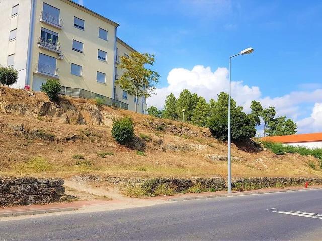 Terreno à venda em Tortosendo, Covilhã RE/MAX Portugal