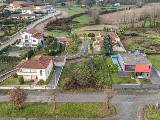 Terreno à venda em Taíde, Póvoa de Lanhoso RE/MAX Portugal