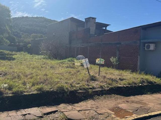 Terreno à venda em Três Coroas RS, Centro: 720m² de oportunidade única!