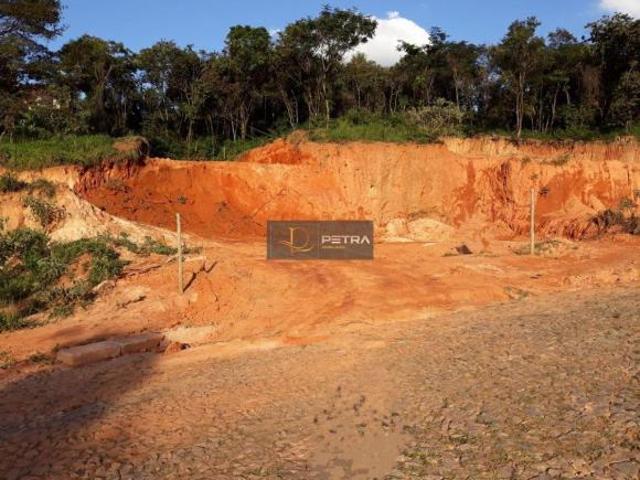 Terreno à venda em Tropical