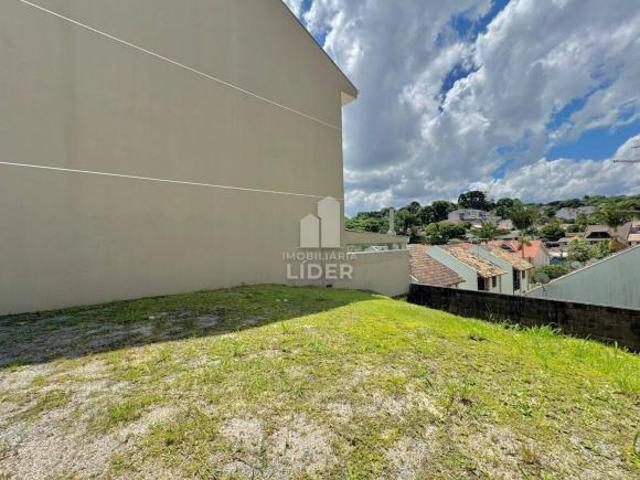 Terreno à venda em um dos melhores condomínios da