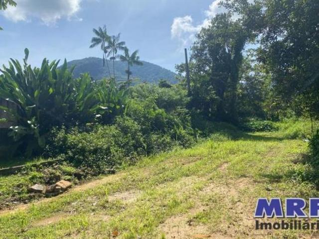 Terreno a venda em Ubatuba, no bairro da Lagoinha a 700 metros da praia e 350 metros da rodovia