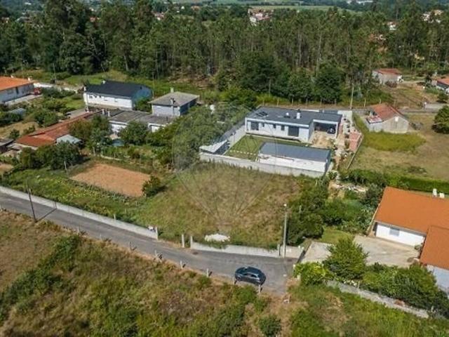 Terreno à venda em Ucha, Barcelos RE/MAX Portugal