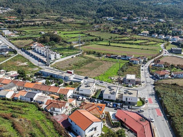 Terreno à venda em Urgezes, Guimarães RE/MAX Portugal