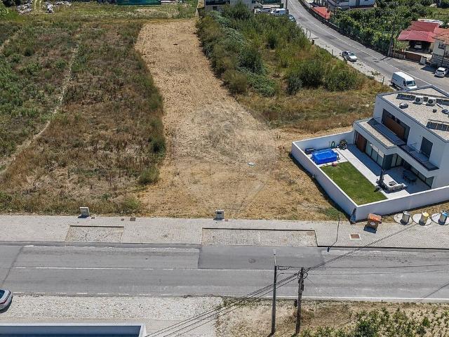 Terreno à venda em Urgezes, Guimarães RE/MAX Portugal