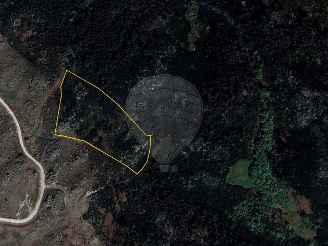 Terreno à venda em Vouzela