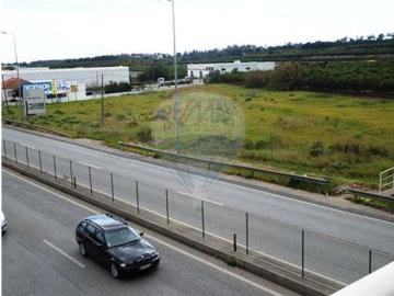 Terreno à venda em Vale da Venda