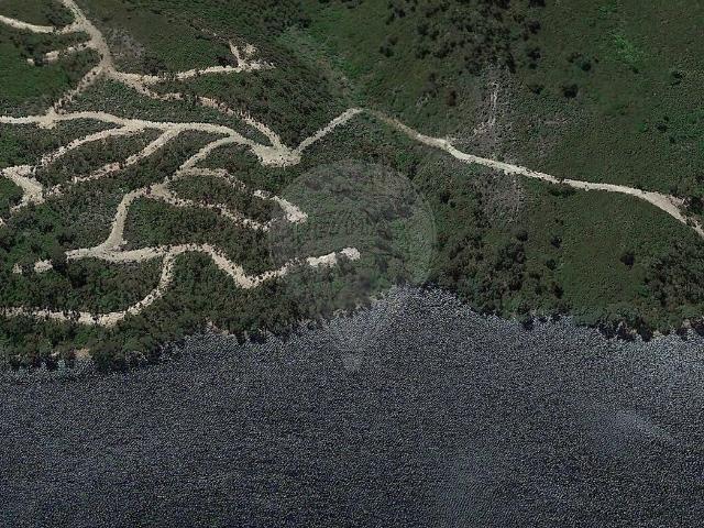 Terreno à venda em Vale Roxo