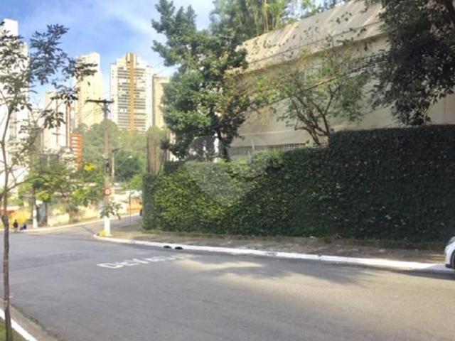 Terreno à venda em Vila andrade SP