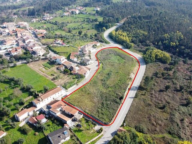 Terreno à venda em Vila Chă