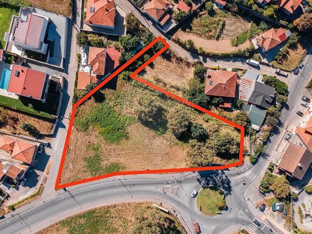 Terreno à venda em Vila Cova da Lixa e Borba de Godim, Felgueiras RE/MAX Portugal