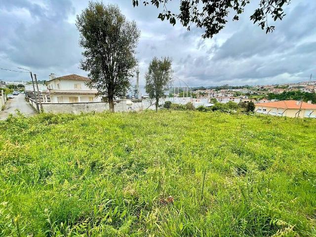 Terreno à venda em Vila de Cucujães, Oliveira de Azeméis RE/MAX Portugal