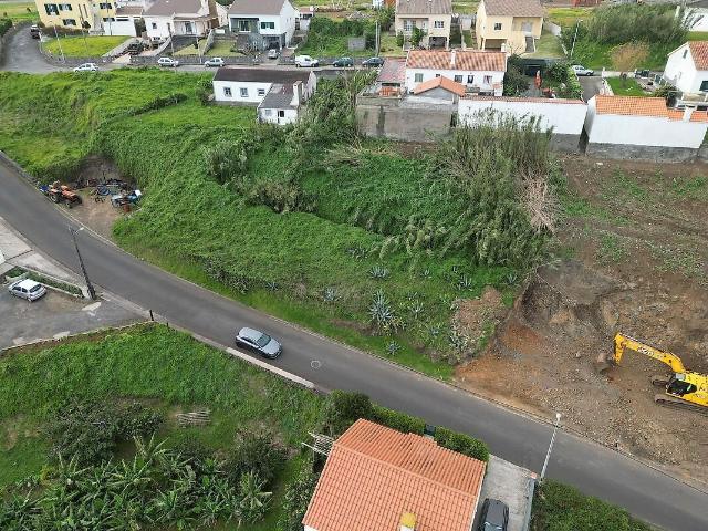 Terreno à venda em Vila do Porto, Vila do Porto RE/MAX Portugal