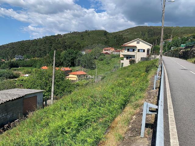Terreno à venda em Vila Nova de Cerveira