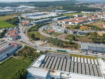 Terreno à venda em Vila Nova de Famalicão