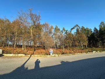 Terreno à venda em Vila Nova de Famalicão