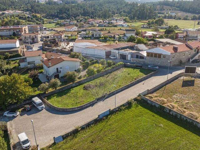 Terreno à venda em Vila Nova de Famalicão