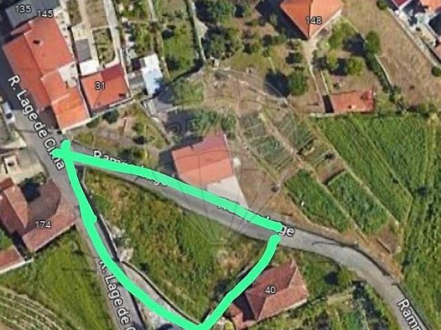 Terreno à venda em Vila Nova de Gaia