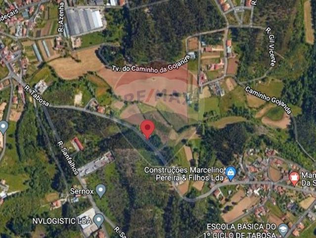 Terreno à venda em Vila Nova de Gaia