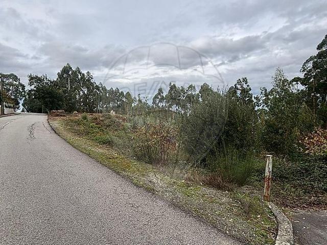 Terreno à venda em Vila Nova de Gaia