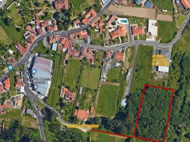 Terreno à venda em Vila Nova de Gaia