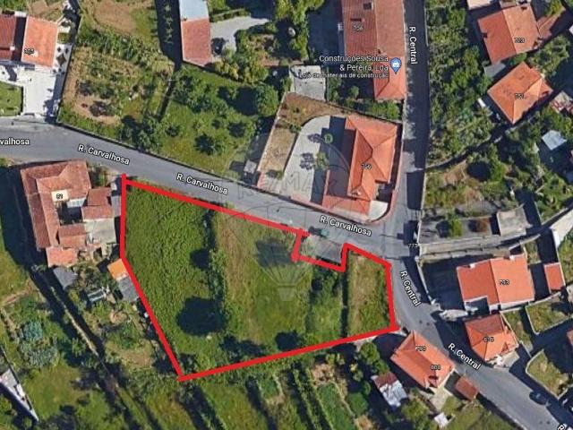 Terreno à venda em Vila Nova de Gaia