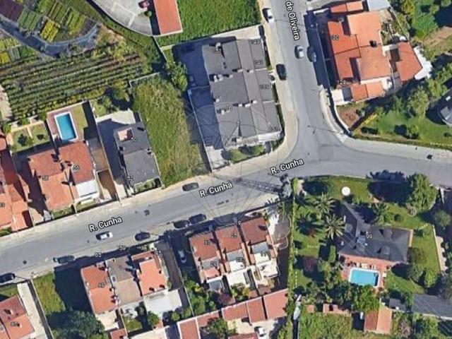 Terreno à venda em Vila Nova de Gaia