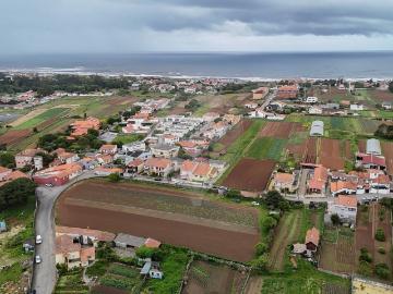 Terreno à venda em Vila Nova de Gaia