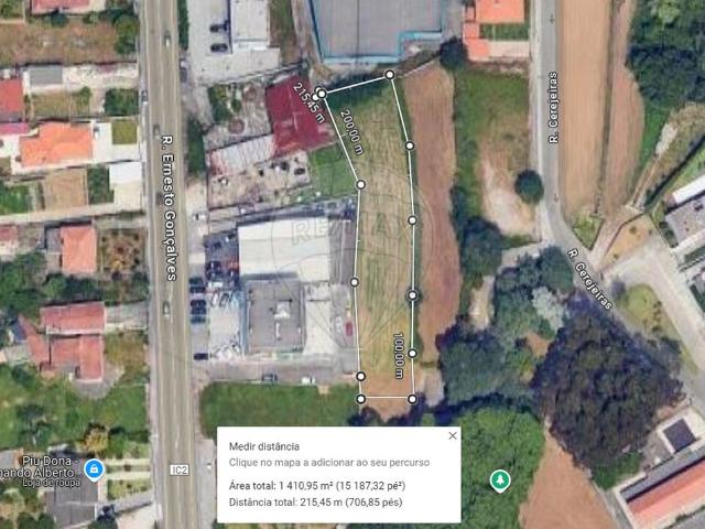 Terreno à venda em Vila Nova de Gaia