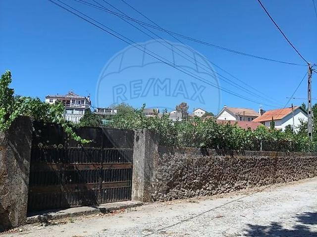 Terreno à venda em Vila Nova de Paiva, Alhais e Fráguas, Vila Nova de Paiva RE/MAX Portugal