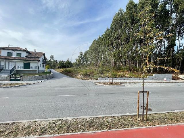 Terreno à venda em Vila Nova de Paiva, Alhais e Fráguas, Vila Nova de Paiva RE/MAX Portugal