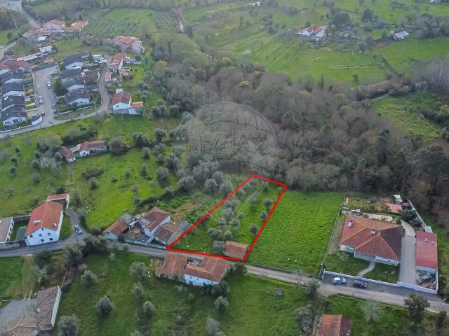 Terreno à venda em Vila Nova de Poiares