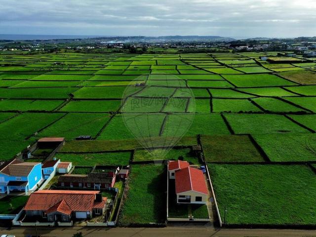 Terreno à venda em Vila Nova, Praia da Vitória RE/MAX Portugal