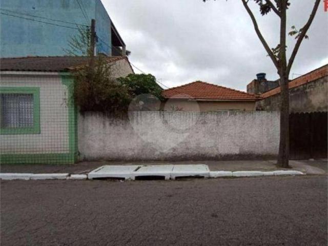 Terreno à venda em Vila rosaria SP