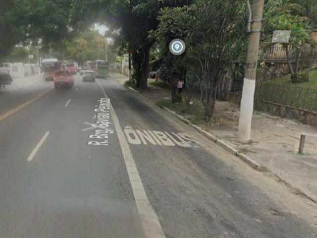Terreno à venda ou para locação na Avenida Brigadeiro Gavião Peixoto, com 520m²