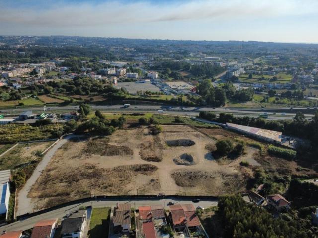 Terreno de 38865 m2 à venda Maia, Porto