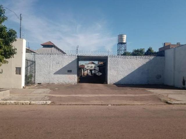 Terreno à venda no 4º Distrito, com frente para 2 ruas