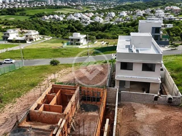 Terreno À Venda no Condomínio Terras Alpha, em São José dos Campos, no Bairro Urbanova 330 m²