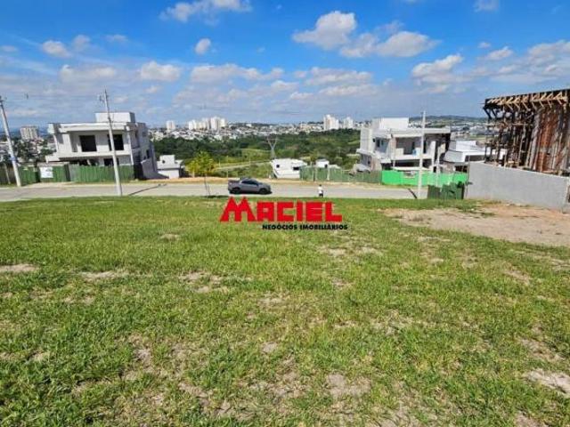 Terreno à Venda no Condomínio Terras Alpha ? Urbanova, São José dos Campos | 332 m² com Leve Aclive