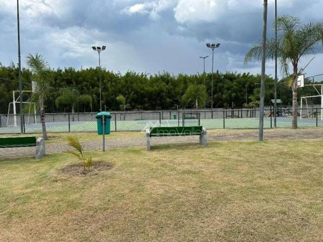 Terreno à venda no Condomínio Colinas do Paratehy Norte em São José dos Campos