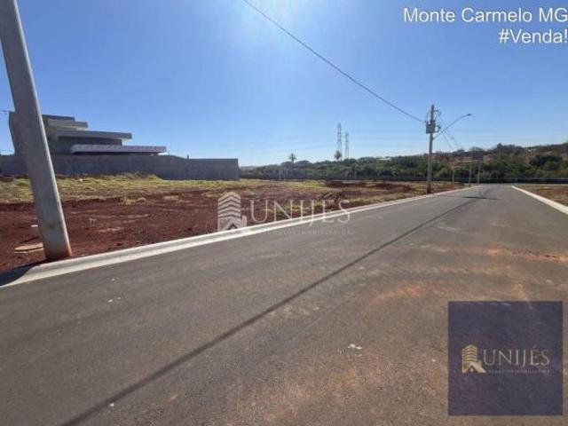 Terreno a Venda no Condominio Golden Park