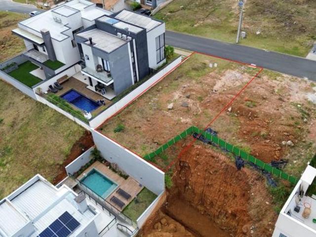 Terreno à venda no Condomínio Green Garden 1 Exclusividade, Natureza e Qualidade de Vida