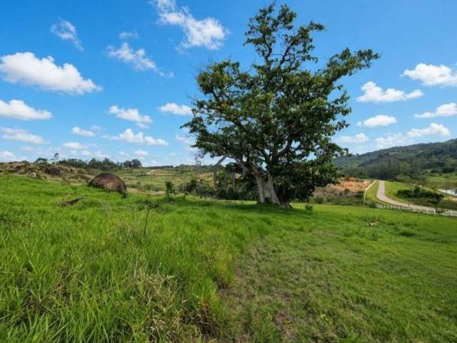 Terreno a venda no Condominio Haras La Estancia em Valinhos