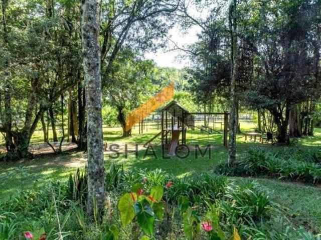 Terreno à Venda no Condomínio Iolanda